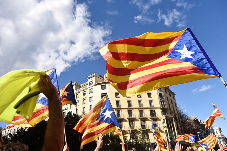 How Crypto can Fund Revolutions: The Case of Catalonia
